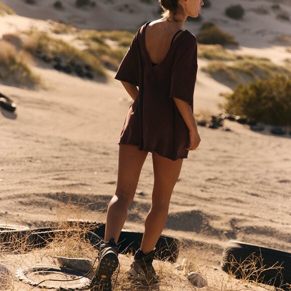 🆕 FP MOVEMENT Hot Shot Tee Romper / Dark Espresso - Picture 7 of 10